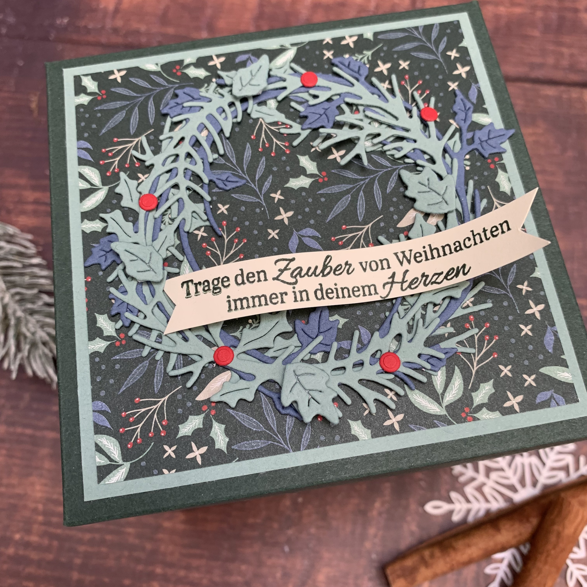 Kranz - Wurfelbox 3.jpeg